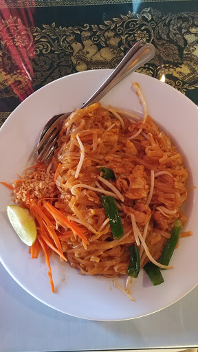 Thai Restaurant «Rum Thai Bistro», reviews and photos, 880 Sterling Pkwy #20, Lincoln, CA 95648, USA