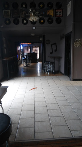 Bar & Grill «Legends Bar and Grill», reviews and photos, 2104 Fairgrove Ave, Hamilton, OH 45011, USA