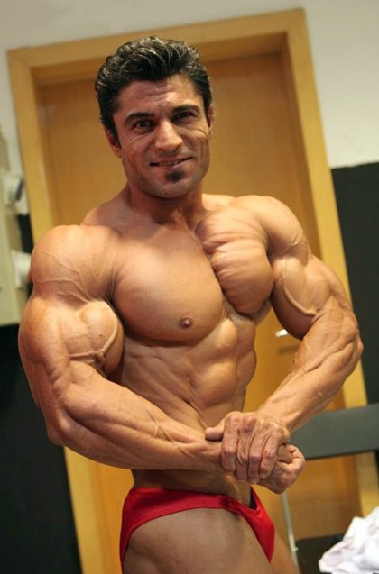 Hot and Sexy Muscular Male Bodybuilders