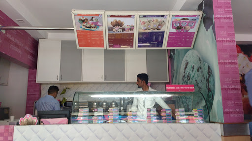 Baskin Robins, New Bus Stand, Railway Station Rd, Thavakkara, Kannur, Kerala 670001, India, Dessert_Shop, state KL