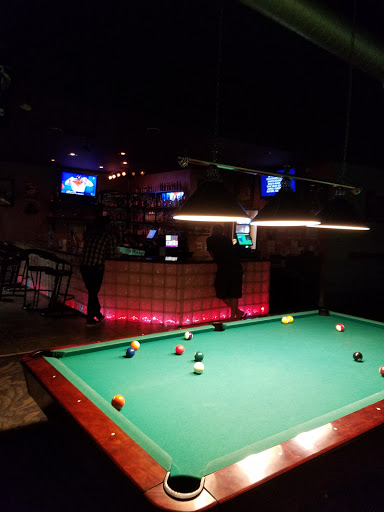 Bar & Grill «Shooters Bar & Billiards / Mechanical Bull», reviews and photos, 24450 Lyons Ave, Newhall, CA 91321, USA