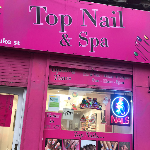 Top nail & spa logo
