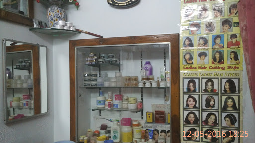 Mansi Beauty Parlour, Tatya Tope Marg, Freeganj, Madhav Nagar, Ujjain, Madhya Pradesh 456010, India, Beauty_Parlour, state MP
