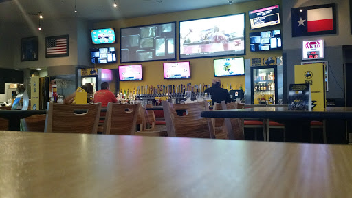 Chicken Wings Restaurant «Buffalo Wild Wings», reviews and photos, 2035 N Central Expy #610, McKinney, TX 75070, USA