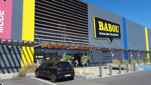 B&M