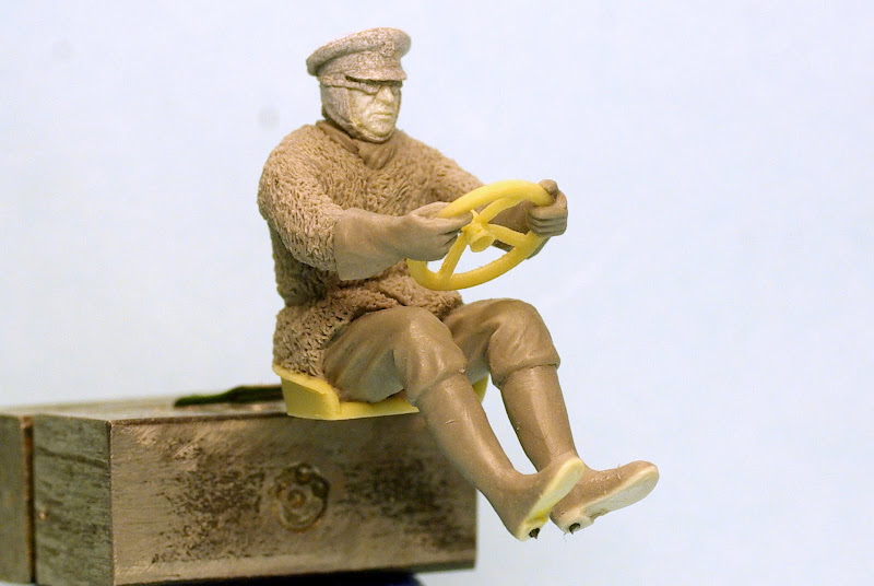 Chauffeur Ford T (sculpture 1/35°) _IGP6301