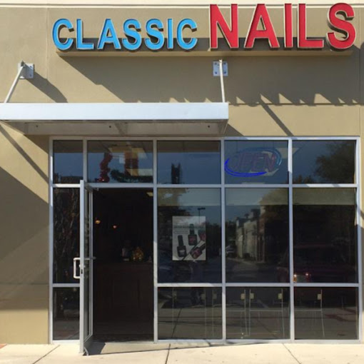 Classic Nails logo