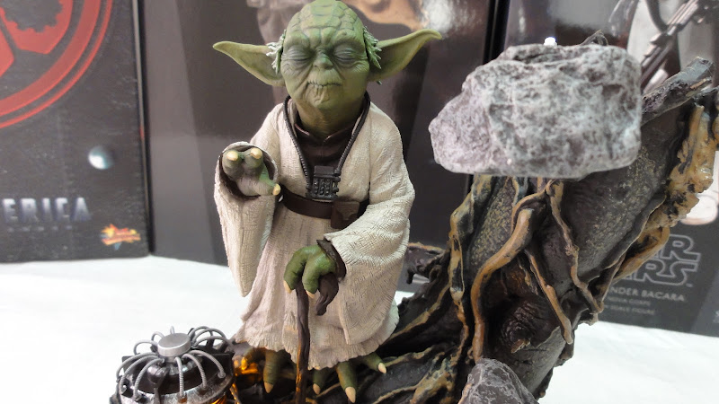 [Kotobukiya] Star Wars: Yoda The Empire Strikes Back - Ver. ARTFX Statue - Página 2 DSC01176