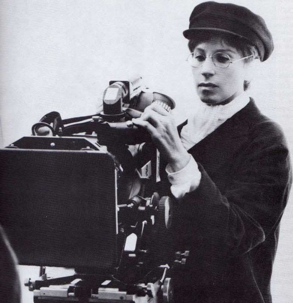 PICTURE BUGS: Famous Female Firsts