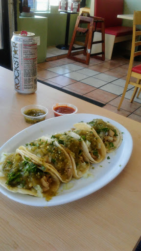 Mexican Restaurant «Lauritas Mexican Food», reviews and photos, 858 W Gardena Blvd, Gardena, CA 90247, USA