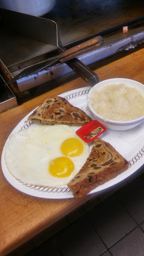 Breakfast Restaurant «Waffle House», reviews and photos, 8239 Cincinnati Dayton Rd, West Chester Township, OH 45069, USA