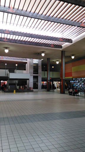 Shopping Mall «Rochdale Village Shopping Mall», reviews and photos, 169-65 137th Ave, Jamaica, NY 11434, USA