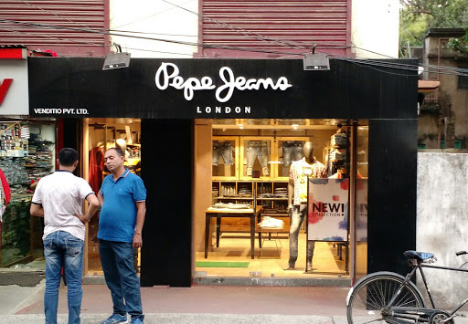 Pepe Jeans, Grand Trunk Rd, Barabazar, Chandannagar, West Bengal 712136, India, Mobile_Phone_Shop, state WB