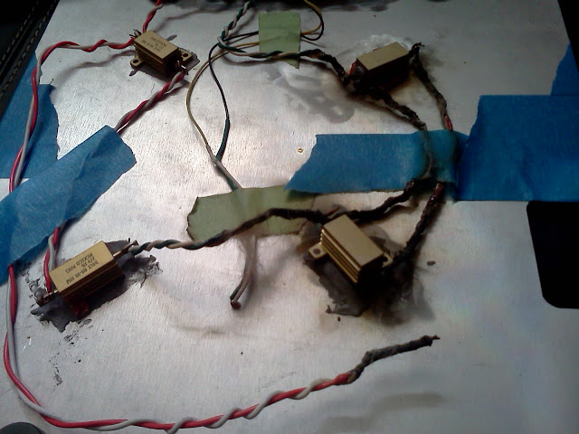 Heated bed burned up when I added insulation. The wires fried, but also the two resistors on the right are toast