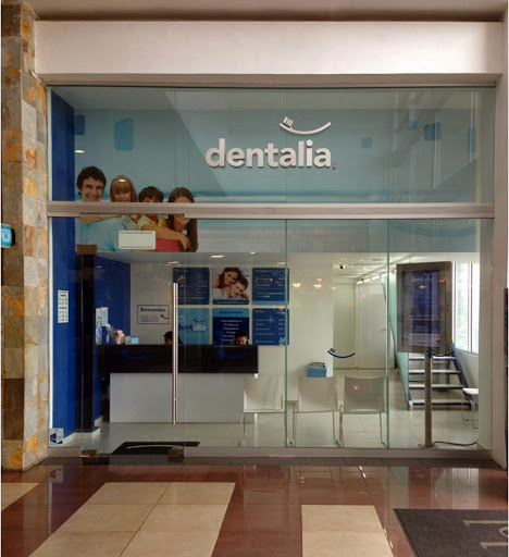 dentistas - dentalia Citadel, Rómulo Garza 410, Local b-11, Plaza Citadel, 66477 Hacienda las Fuentes, N.L., México, Clínica odontológica | NL