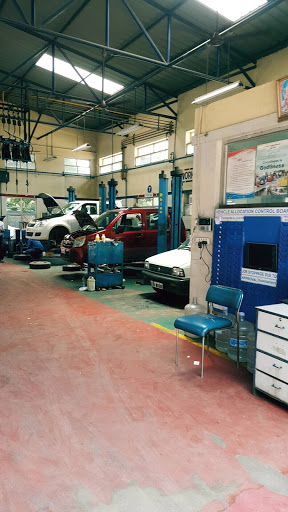 Mandovi Motors Private Limited, 17/A 2 & 3, Tumkur Road, Goruguntepalya Industrial Suburb, 2nd Stage, Yeshwanthpur, Bengaluru, Karnataka 560022, India, Motor_Vehicle_Dealer, state KA