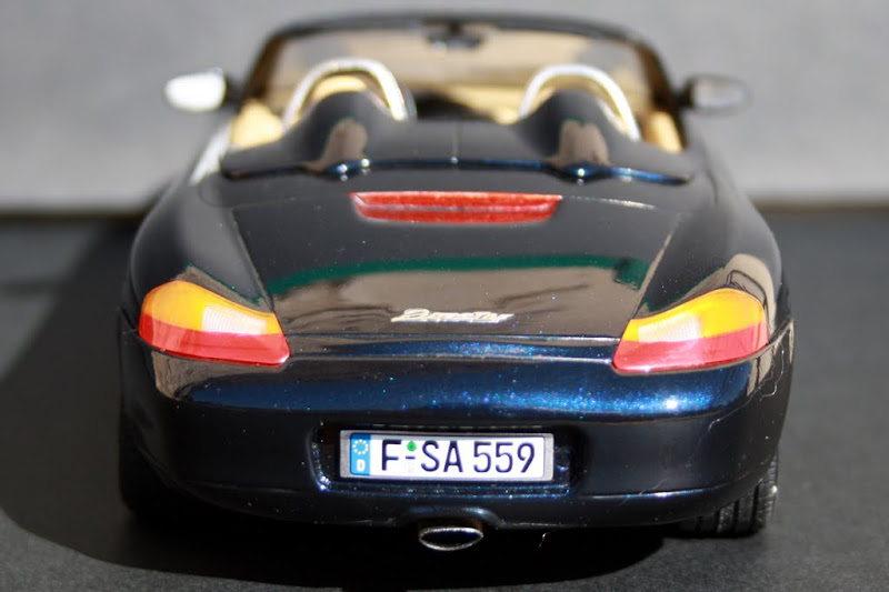 Porsche Boxster Special Edition (Tamiya #24249) - Page 3 IMG_9882