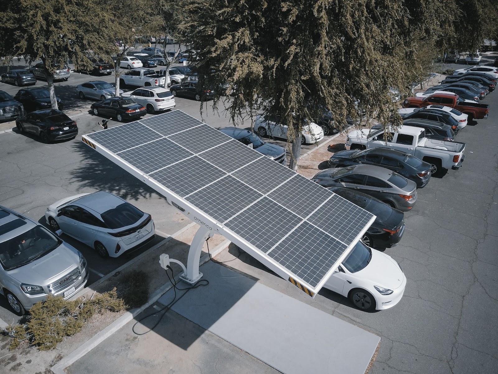 Decarbonization - EVs and DER Charging Tesla