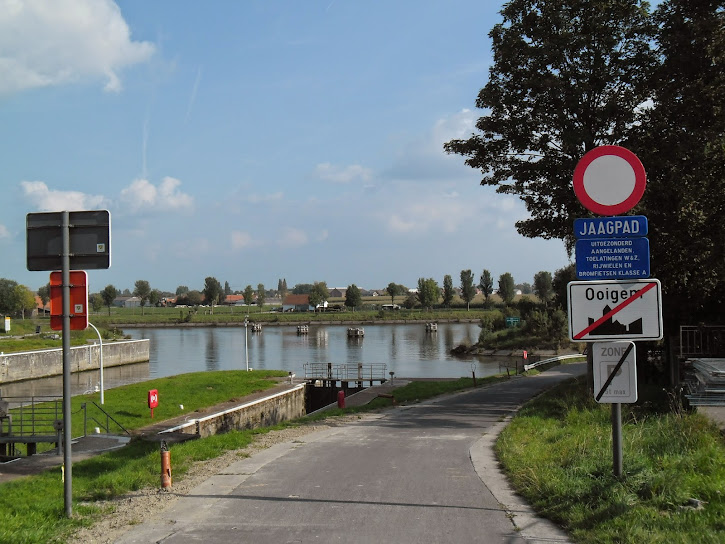 Canal Roulers-Lys (kanaal Roeselare-Leie - Roeselaarse Vaart) fietssnelweg F36 Ooigem%2B021