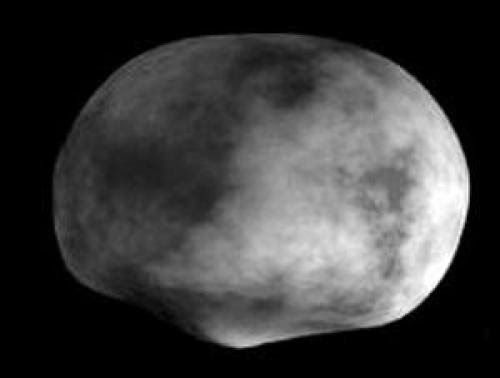 Spacecraft Closes On Asteroid Vesta