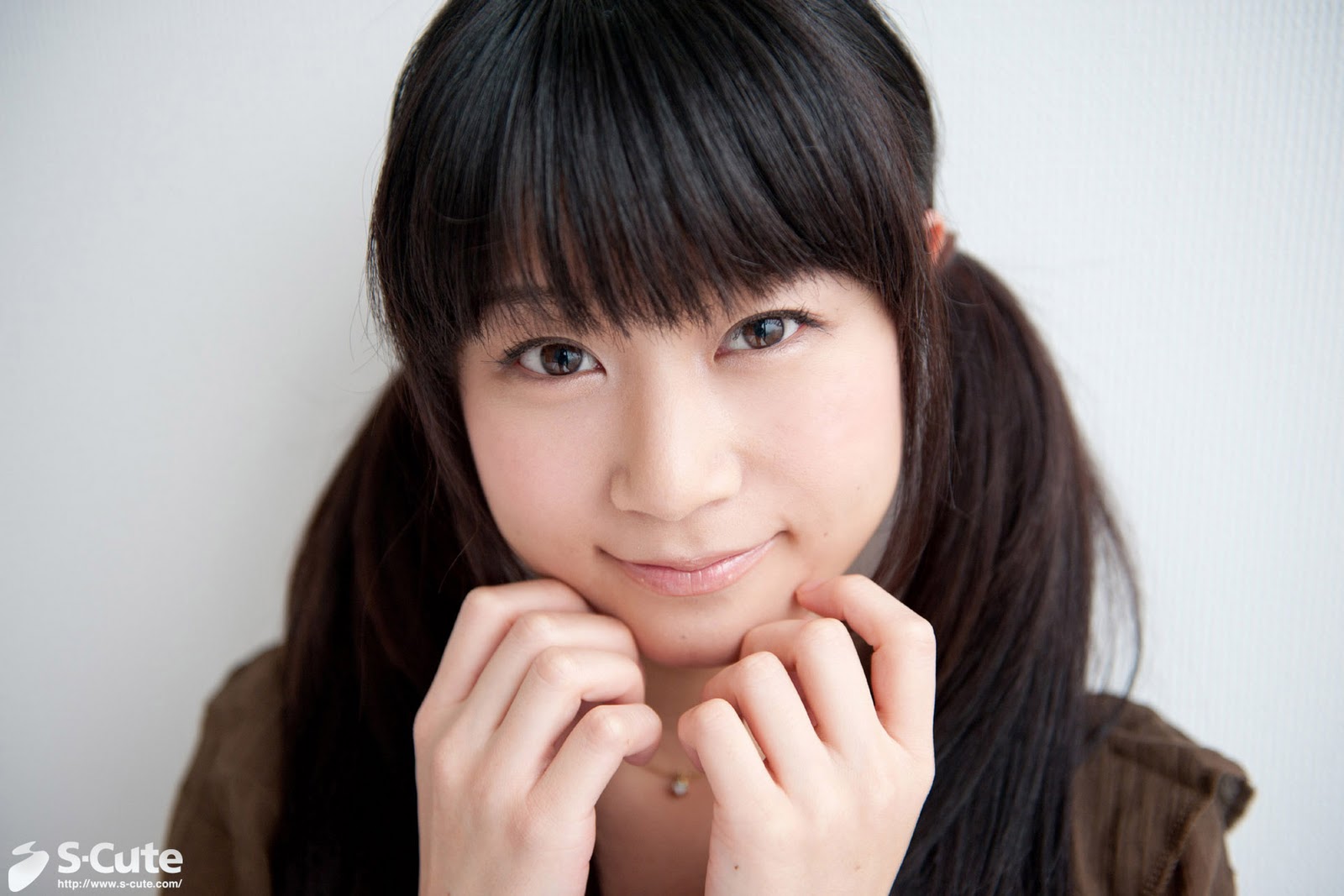 She s cute. Махиро Накамура. Актриса:Ichiki Mahiro. S-cute. Mahiro Sheena.