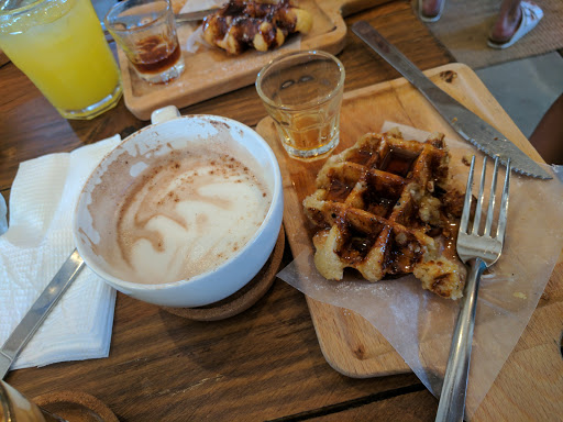 Vagamundo Coffee and Waffles