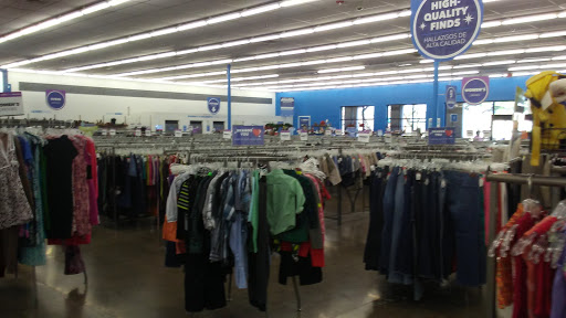 Thrift Store «47th St & Ray Goodwill Retail Store & Donations Center», reviews and photos, 4940 E Ray Rd #50, Phoenix, AZ 85044, USA
