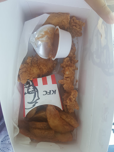 Fast Food Restaurant «KFC», reviews and photos, 1402 S 43rd St, Milwaukee, WI 53214, USA