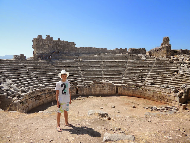 Costa Licia De Turquía. Vacaciones Entre Ruinas Y Mar Azul - Blogs de Turquia - Calor en las ruinas de Xanthos y relax en la playa de Patara. (3)