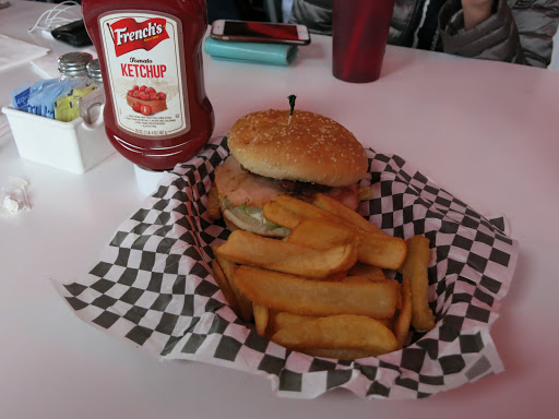Hamburger Restaurant «Red Horse Diner», reviews and photos, 1518 W University Way, Ellensburg, WA 98926, USA