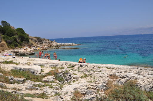 Kanoni Beach