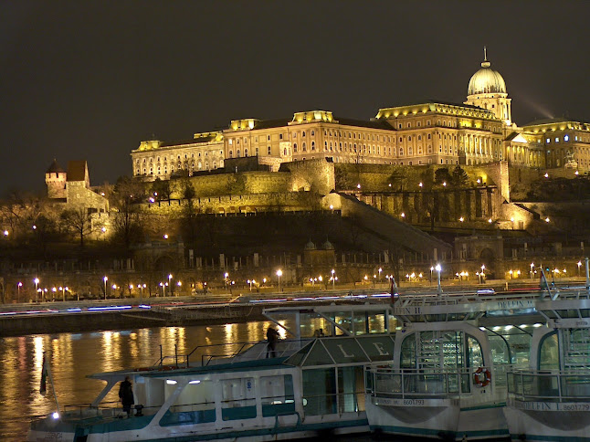 Día 4:Barrio Judío, Museo del Terror, Andrassy, Paseo en Barco. - Invierno en Budapest (7)