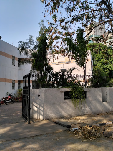 Indian Society for Training and Development, Training House, New Mehrauli Road, B-41, Qutab Institutional Area, New Delhi, Delhi 110016, India, Trade_School, state DL