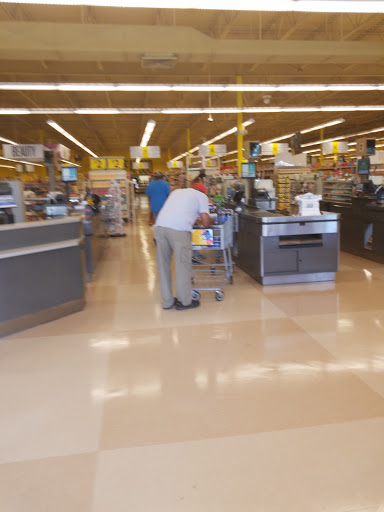 Grocery Store «Harveys Supermarket», reviews and photos, 1605 Shurling Dr, Macon, GA 31211, USA
