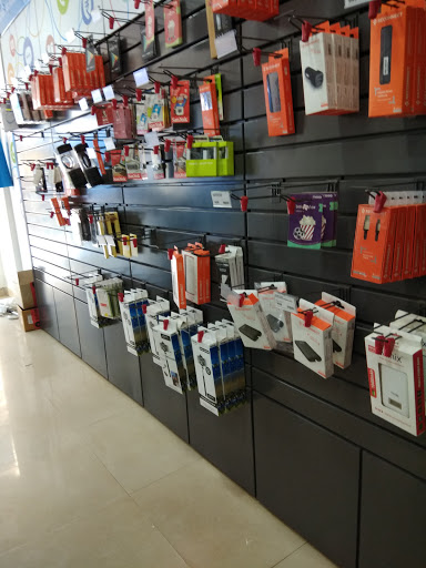 Reliance Digital Xpress Mini, Isidorio Baptista Rd, Pajifond, Margao, Goa 403601, India, Electronics_Retail_and_Repair_Shop, state GA
