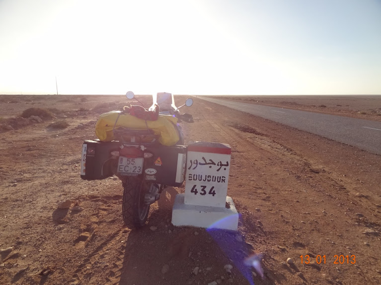 Marrocos e Mauritãnia a Queimar Pneu e Gasolina - Página 4 DSC05744