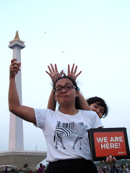 WE ARE HERE! Monas