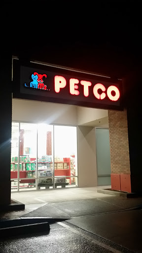 Pet Supply Store «Petco Animal Supplies», reviews and photos, 8775 SW Tualatin-Sherwood Rd, Tualatin, OR 97062, USA