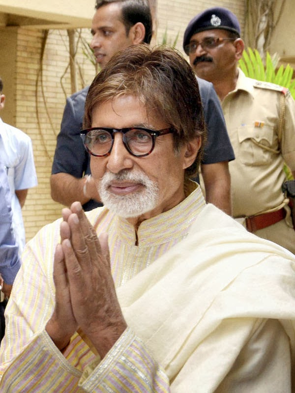 Legendary actor Amitabh Bachchan humbly greets the fans on his 71st b'day, in Mumbai, on October 11, 2013. 