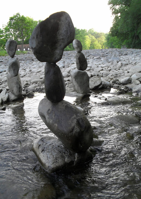 فن التوازن بين الصخور ...شيء مدهل... SDC10869