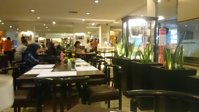 Garuda Plaza Hotel