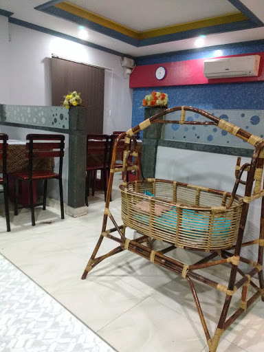 Unnis Bakery & Family Restaurant, Near Pvt Bus Stand, Muvattupuzha- Thodupuzha Road, Kizhakkekara, Muvattupuzha, Kerala 686661, India, Family_Restaurant, state KL