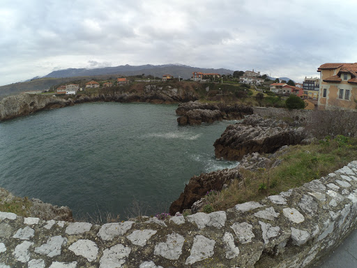 Faro de Llanes