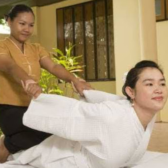 Yaya Thai Massage logo