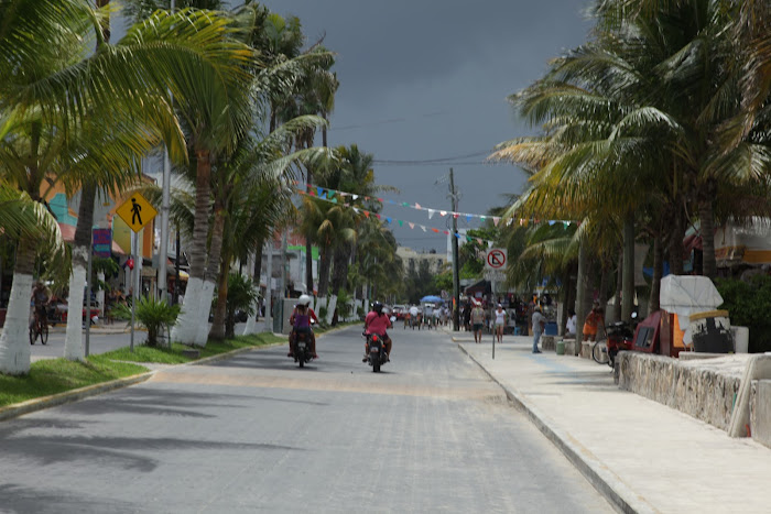 Остров Женщин (Isla Mujeres) или как мы не попали к китовым.