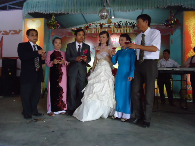 Đám cưới anh chị: Xuân Thủy - Thanh Hoa (12-03-2011)