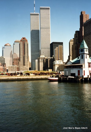New York City. Las Torres Gemelas y la Estatua de la Libertad - NYC Vintage (Agosto 1988) (5)