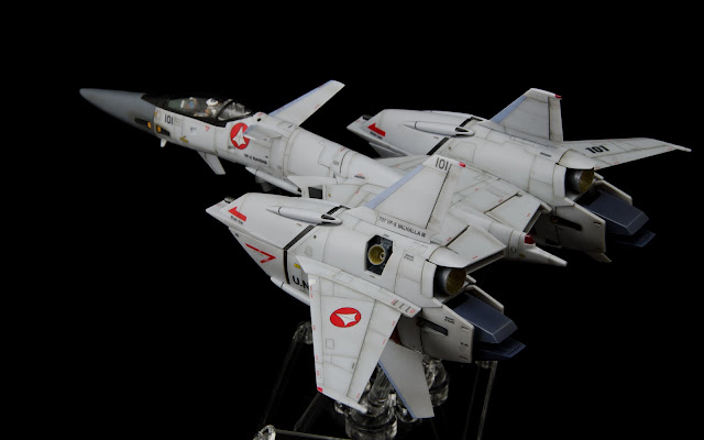 VF-4_Fighter_05.jpg