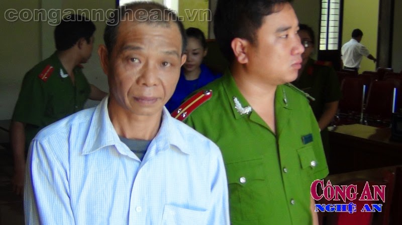 Gương mặt buồn thảm của La Văn Phanh khi phiên tòa kết thúc