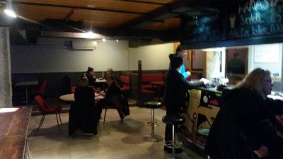 Photos of K&ouml;n&ouml;npellon Bar